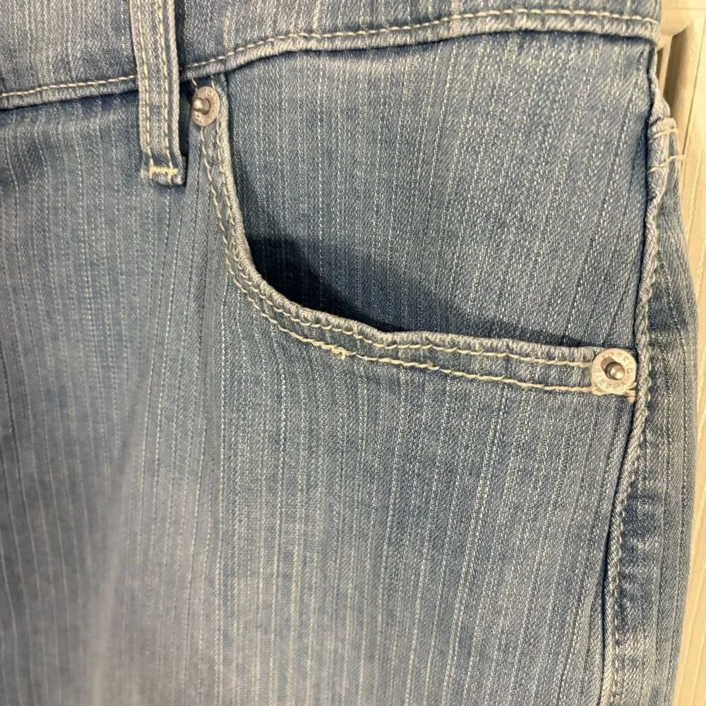 Torrid Women's denim mini skirt 5 pocket design size 12 NWT MSRP $69.90